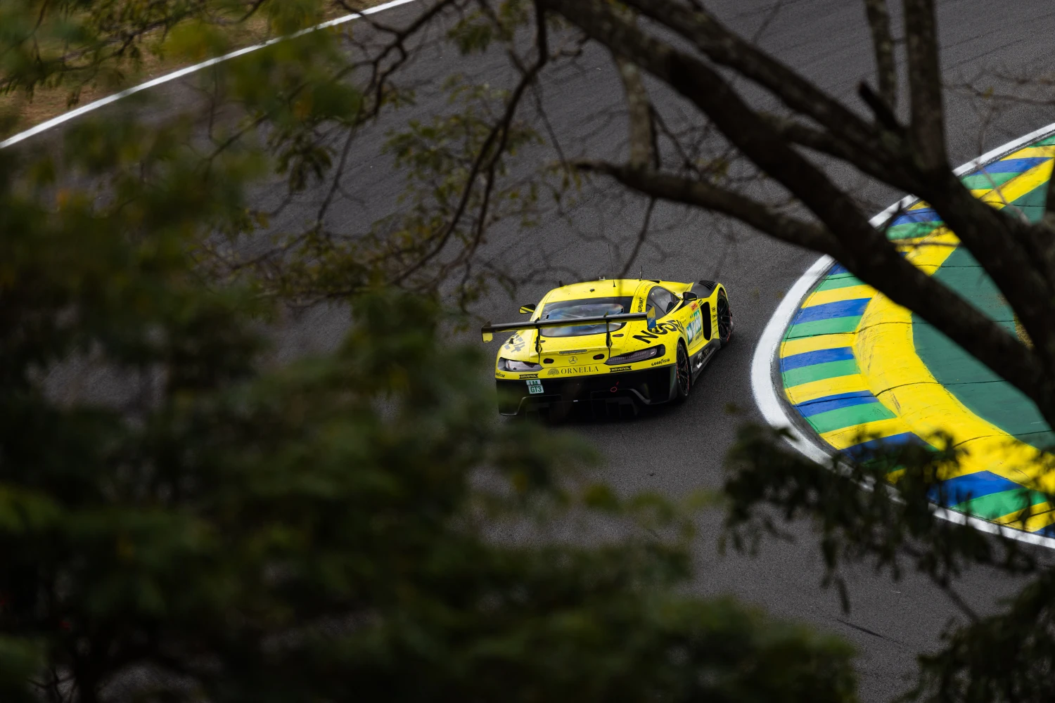 Entre performance et manque de fiabilité pour Mercedes aux 6 Heures de Sao Paulo