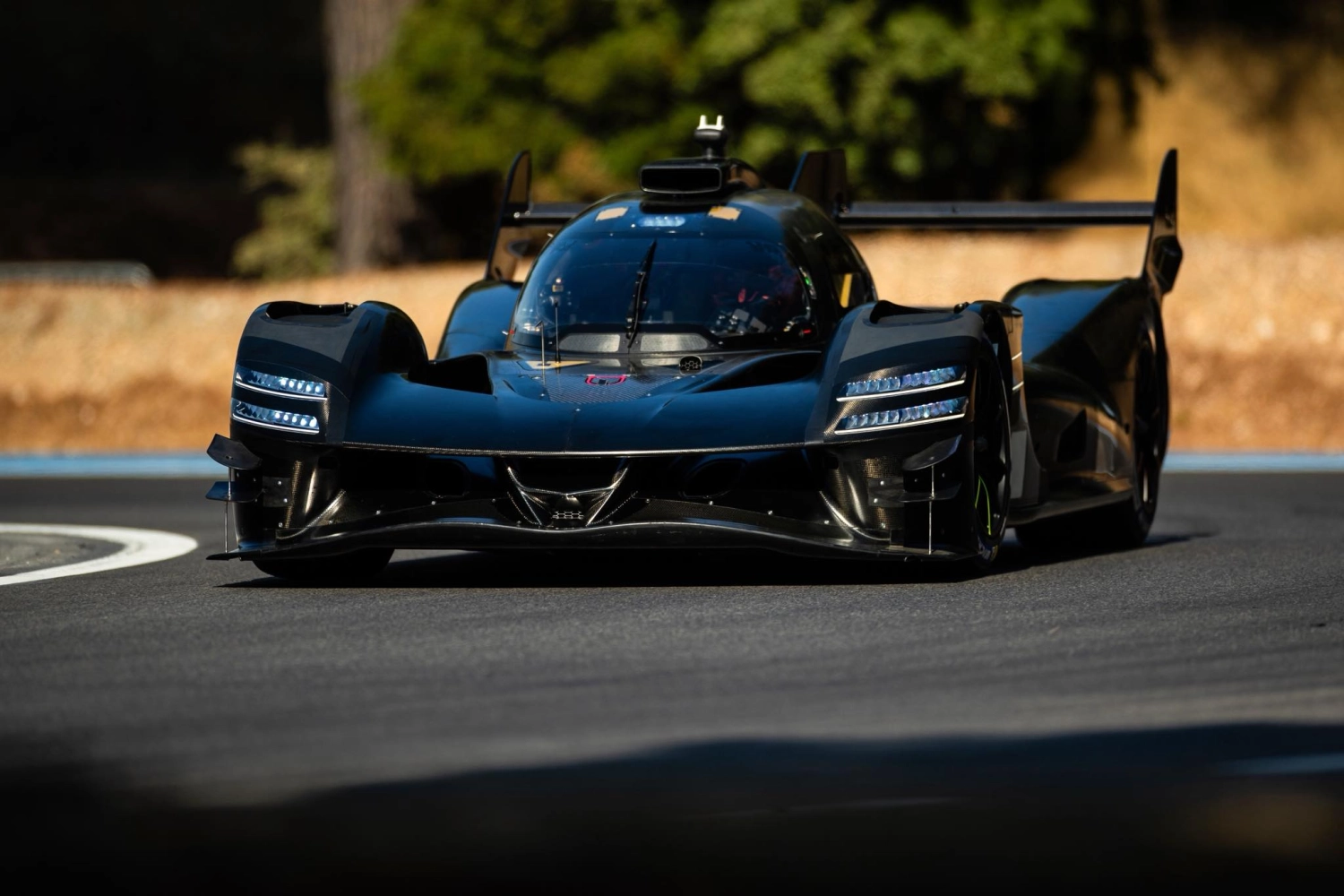 L&rsquo;hypercar de chez Genesis Magma Racing a enfin pris la piste