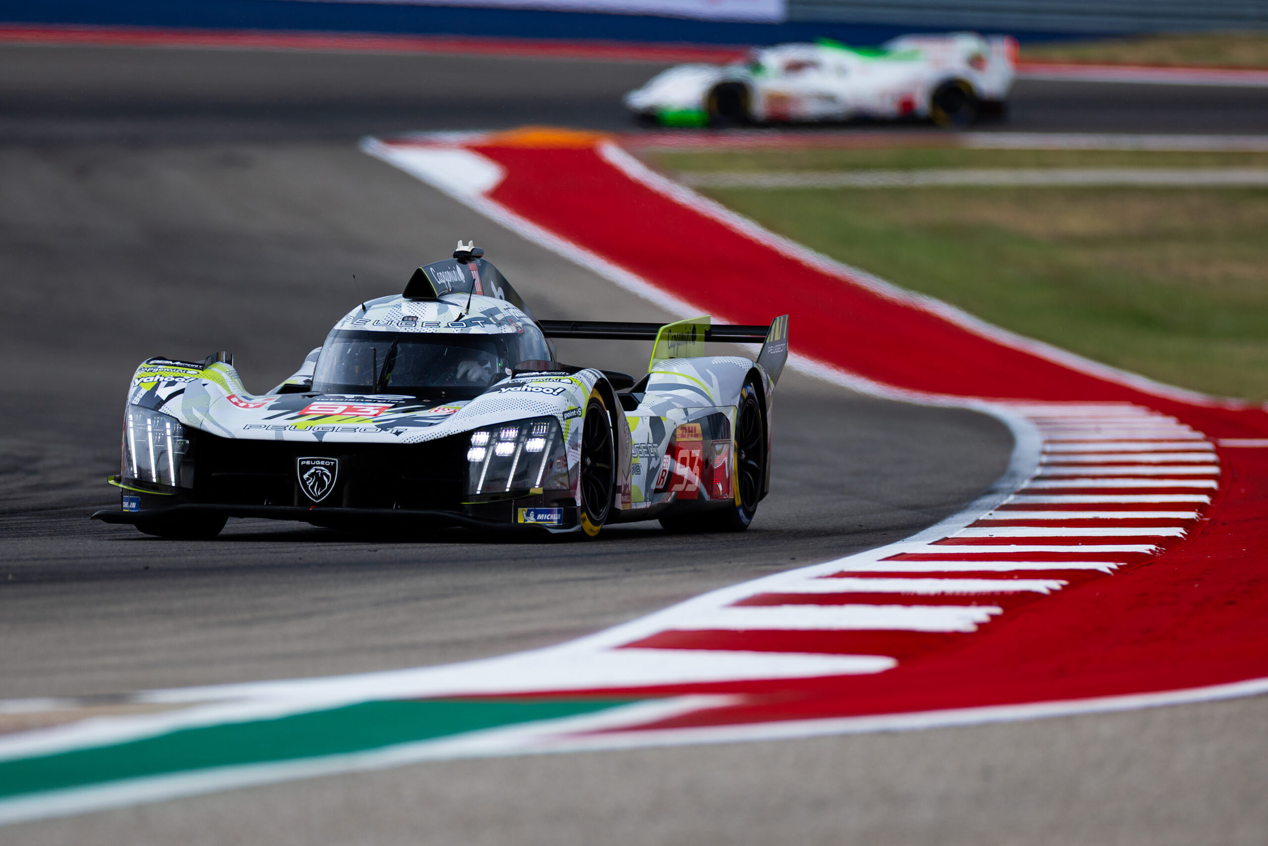 Jean-Éric Vergne avait placé sa Peugeot au troisième rang.