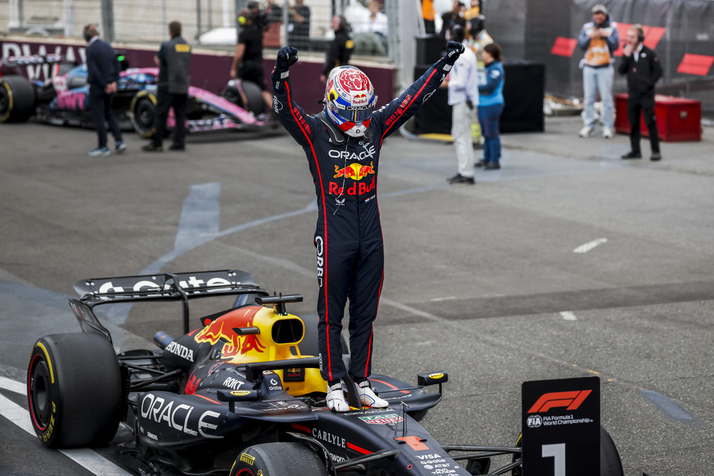 Grand Prix d&rsquo;Azerbaïdjan : Max Verstappen remporte la course sans peine et confirme le grand retour de Red Bull