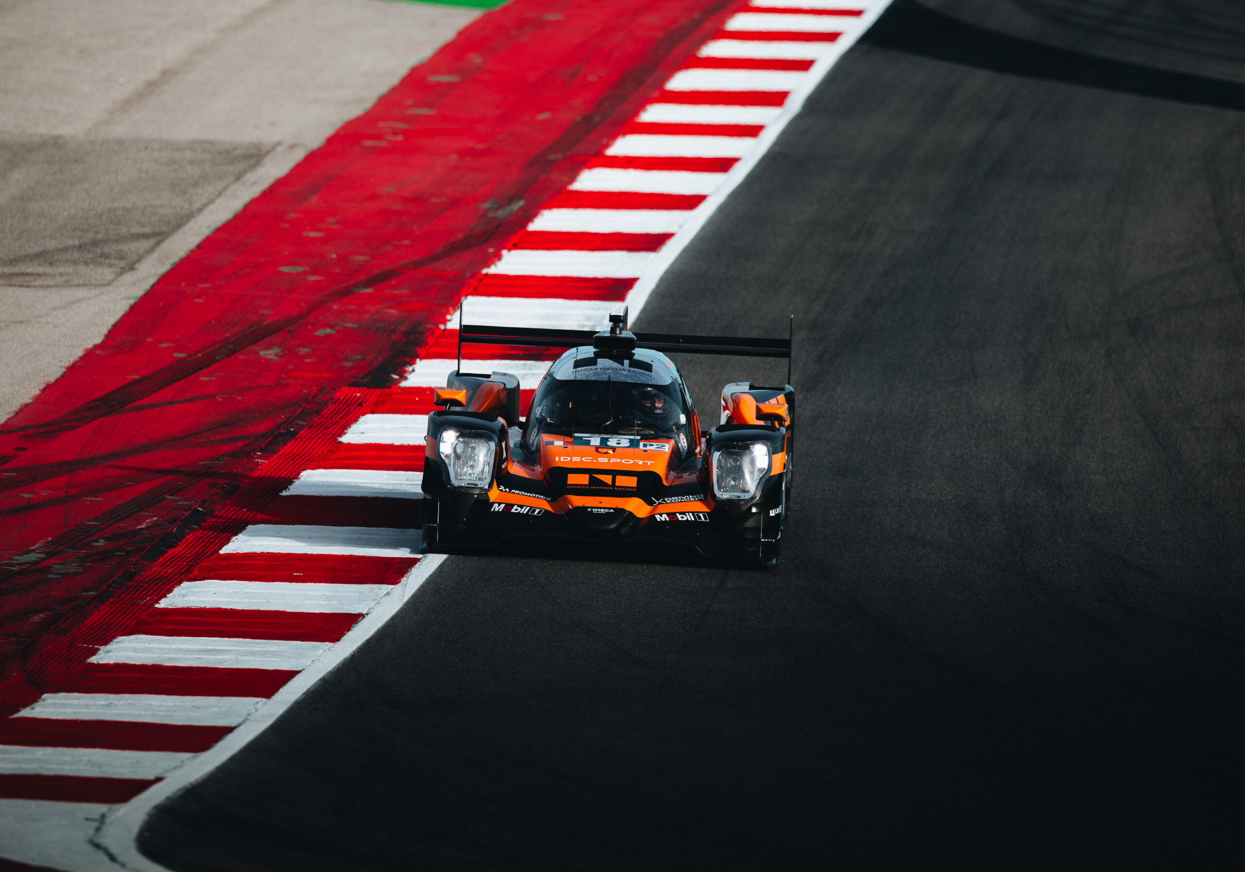 La voiture #18 de chez IDEC Sport est en mesure d'être titrée à Portimao.