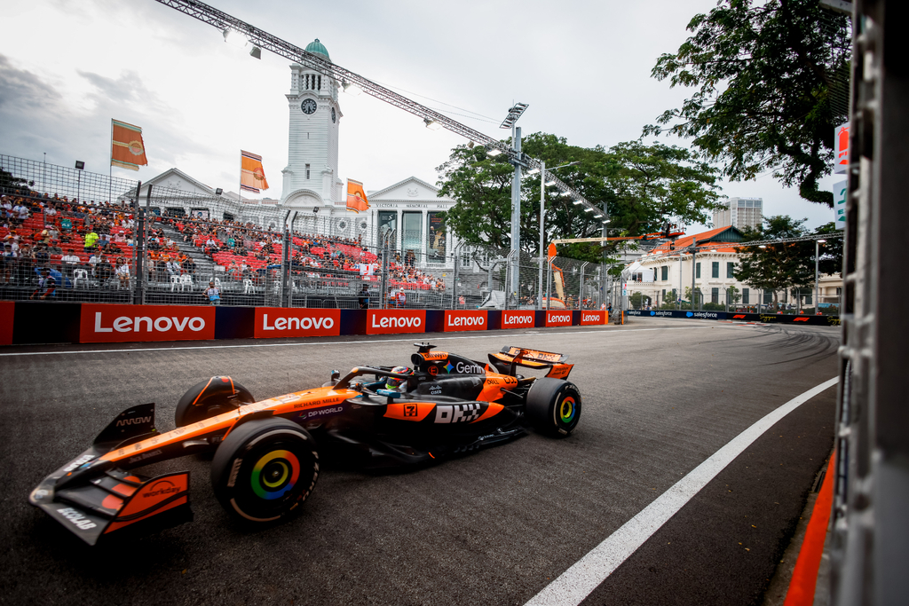 Grand Prix de Singapour— Essais Libres 2 : Piastri devance Hadjar et Verstappen, Norris percuté par Leclerc