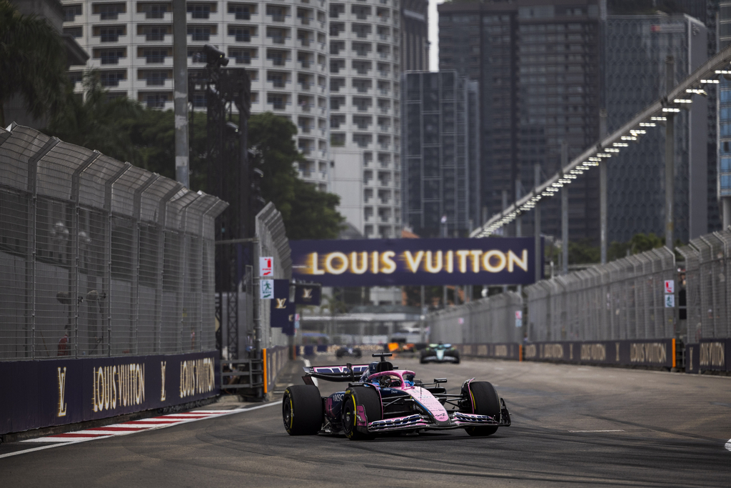 Pierre Gasly et Alex Albon démarreront depuis la voie des stands à Singapour