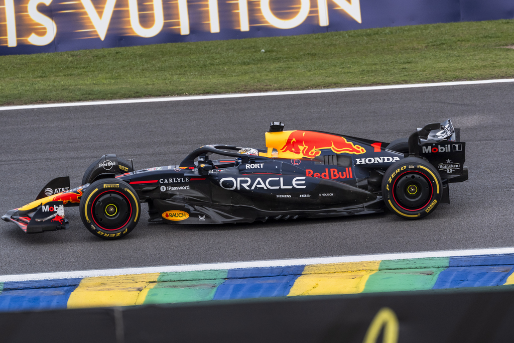 Andrea Stella s’interroge sur l’impact du changement de moteur de Verstappen sur le budget de Red Bull