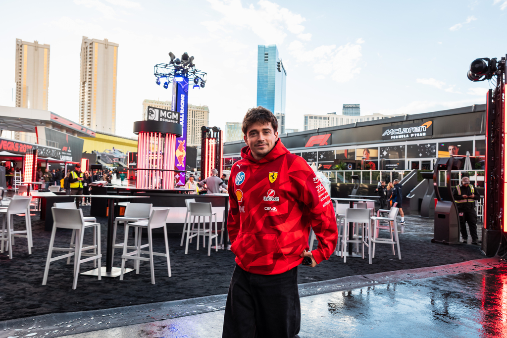 Grand Prix de Las Vegas— Essais Libres 1 : Leclerc devant Albon et Tsunoda, McLaren patine